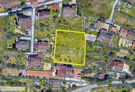 Na posnetku so označena stavbna zemljišča na Maliji.